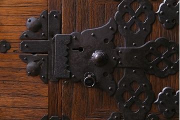 アンティーク家具　和製アンティーク　前面桐材　極上の作りが魅力を放つ会津帳場箪笥(和タンス、時代箪笥、桐箪笥、桐たんす)