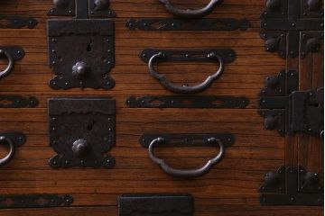 アンティーク家具　和製アンティーク　前面桐材　極上の作りが魅力を放つ会津帳場箪笥(和タンス、時代箪笥、桐箪笥、桐たんす)