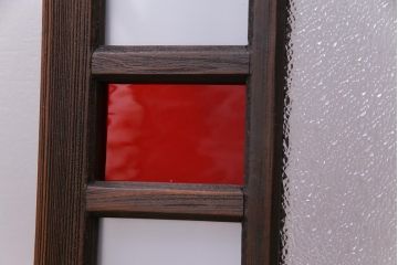 ラフジュ工房オリジナル　古建具リメイク　大正ロマンの雰囲気を演出する色ガラス入り戸棚(収納棚)