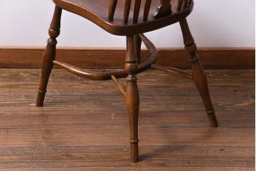 アンティーク家具　イギリスアンティーク　ニレ材　ボウバック　ぬくもりと安らぎを感じるようなウィンザーチェア(ダイニングチェア、椅子、ウインザーチェア)