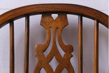 アンティーク家具　イギリスアンティーク　ニレ材　ボウバック　ぬくもりと安らぎを感じるようなウィンザーチェア(ダイニングチェア、椅子、ウインザーチェア)(1)