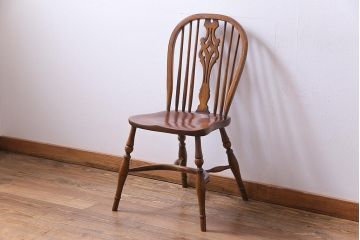 アンティーク家具　イギリスアンティーク　ニレ材　ボウバック　ぬくもりと安らぎを感じるようなウィンザーチェア(ダイニングチェア、椅子、ウインザーチェア)(2)