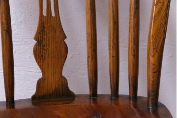 アンティーク家具　イギリスアンティーク　ニレ材　ボウバック　ぬくもりと安らぎを感じるようなウィンザーチェア(ダイニングチェア、椅子、ウインザーチェア)(2)