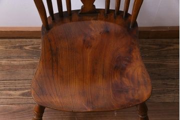 アンティーク家具　イギリスアンティーク　ニレ材　ボウバック　ぬくもりと安らぎを感じるようなウィンザーチェア(ダイニングチェア、椅子、ウインザーチェア)(2)