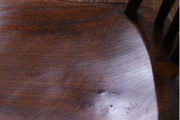 アンティーク家具　イギリスアンティーク　ニレ材　ボウバック　ぬくもりと安らぎを感じるようなウィンザーチェア(ダイニングチェア、椅子、ウインザーチェア)(2)