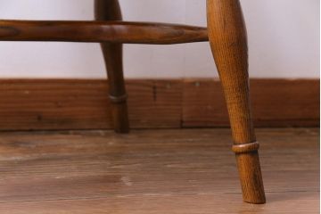 アンティーク家具　イギリスアンティーク　ニレ材　ボウバック　ぬくもりと安らぎを感じるようなウィンザーチェア(ダイニングチェア、椅子、ウインザーチェア)(2)