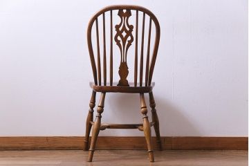 アンティーク家具　イギリスアンティーク　ニレ材　ボウバック　ぬくもりと安らぎを感じるようなウィンザーチェア(ダイニングチェア、椅子、ウインザーチェア)(2)