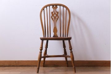アンティーク家具　イギリスアンティーク　ニレ材　ボウバック　ぬくもりと安らぎを感じるようなウィンザーチェア(ダイニングチェア、椅子、ウインザーチェア)(3)