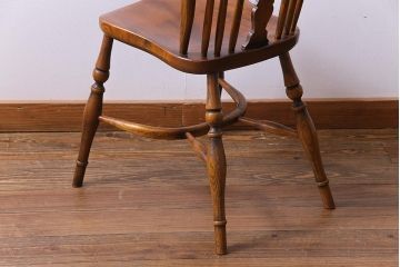 アンティーク家具　イギリスアンティーク　ニレ材　ボウバック　ぬくもりと安らぎを感じるようなウィンザーチェア(ダイニングチェア、椅子、ウインザーチェア)(3)