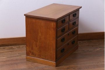 アンティーク家具　和製アンティーク　タモ材　細かな木目と風合いに味わいがある小振りな引き出し(小物収納)