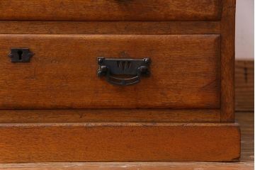 アンティーク家具　和製アンティーク　タモ材　細かな木目と風合いに味わいがある小振りな引き出し(小物収納)