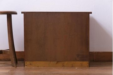 アンティーク家具　和製アンティーク　タモ材　細かな木目と風合いに味わいがある小振りな引き出し(小物収納)