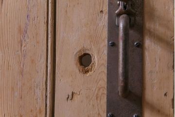 フランスアンティーク　素朴な佇まいが雰囲気のあるコテージドア(木製ドア、ディスプレイ、扉)