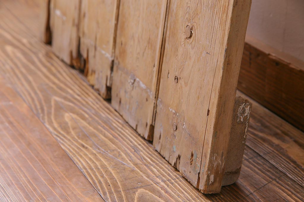 フランスアンティーク　素朴な佇まいが雰囲気のあるコテージドア(木製ドア、ディスプレイ、扉)