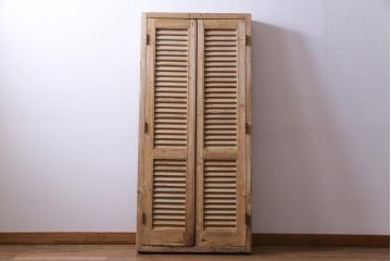 アンティーク雑貨　フランスアンティーク　グレモン錠　素朴でシャビーな木肌がお洒落なヴォレー付きの窓枠(ルーバー、雨戸、サッシ)