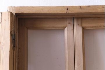 アンティーク雑貨　フランスアンティーク　グレモン錠　素朴でシャビーな木肌がお洒落なヴォレー付きの窓枠(ルーバー、雨戸、サッシ)