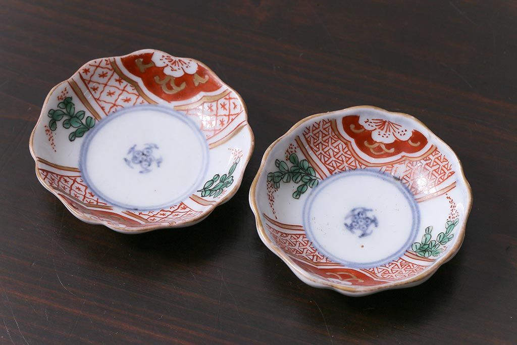 古民具・骨董　色絵染付　異なる紋様が可愛らしい豆皿2枚セット(小皿)