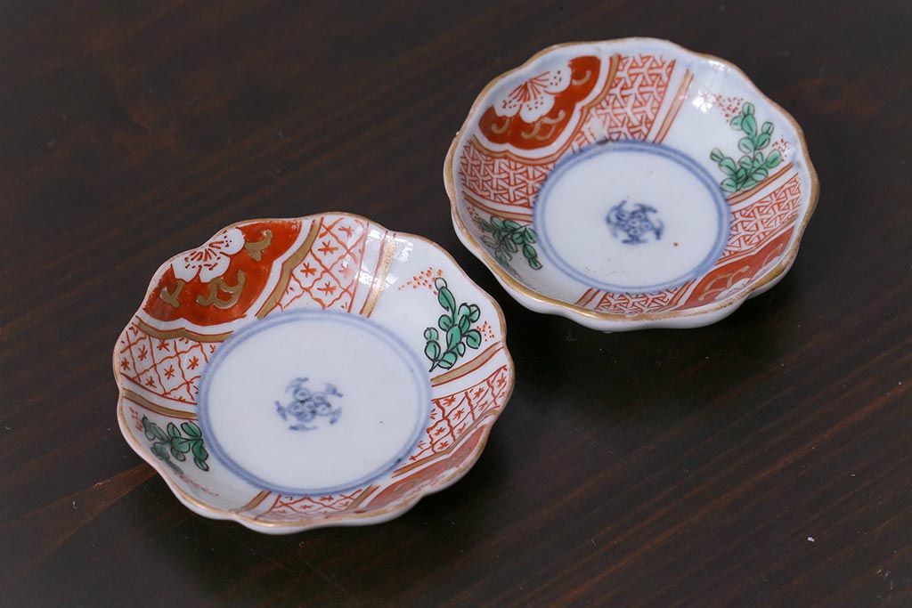 古民具・骨董　色絵染付　異なる紋様が可愛らしい豆皿2枚セット(小皿)