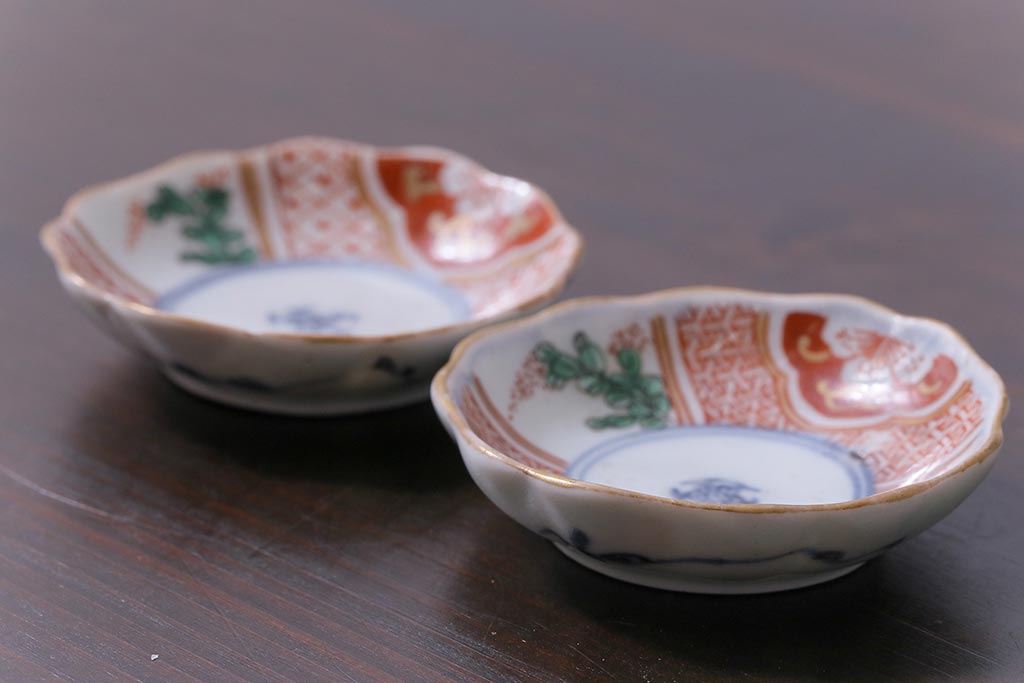 古民具・骨董　色絵染付　異なる紋様が可愛らしい豆皿2枚セット(小皿)