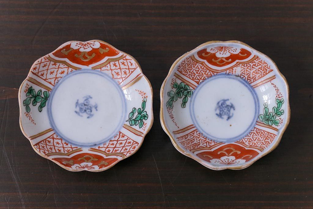 古民具・骨董　色絵染付　異なる紋様が可愛らしい豆皿2枚セット(小皿)