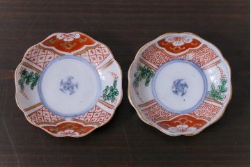 古民具・骨董　色絵染付　異なる紋様が可愛らしい豆皿2枚セット(小皿)