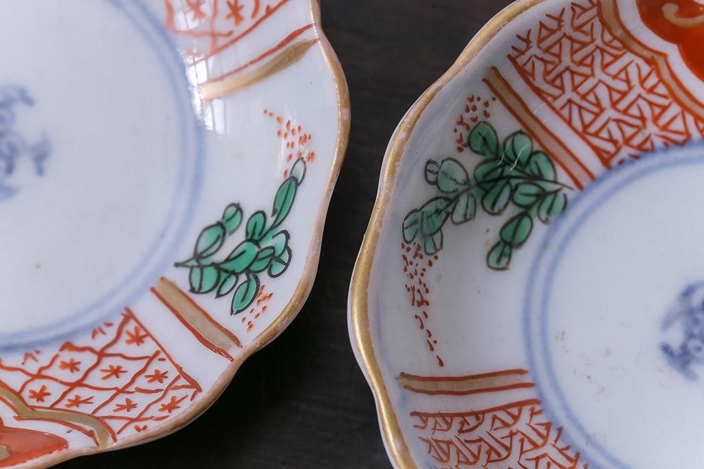 古民具・骨董　色絵染付　異なる紋様が可愛らしい豆皿2枚セット(小皿)