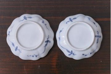 古民具・骨董　色絵染付　異なる紋様が可愛らしい豆皿2枚セット(小皿)