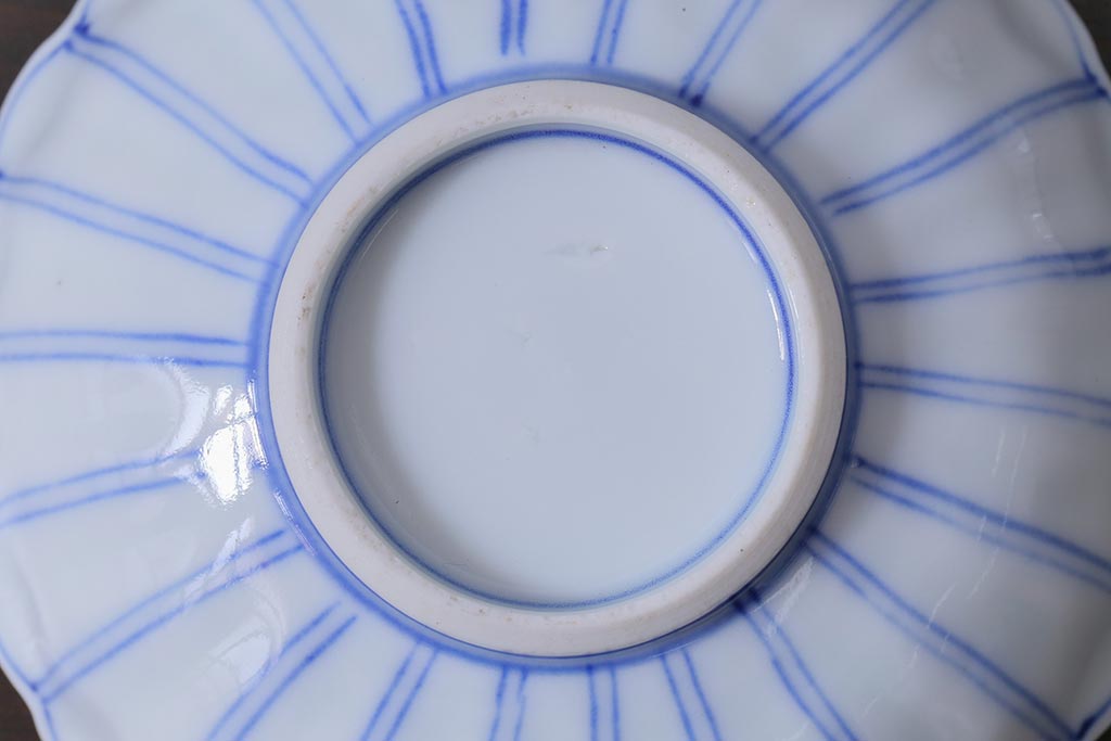 和製アンティーク　江戸期　染付　花の形が魅力的な菊図小鉢(向付、小皿、深皿)2枚セット