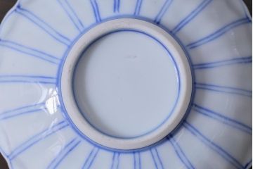 和製アンティーク　江戸期　染付　花の形が魅力的な菊図小鉢(向付、小皿、深皿)2枚セット