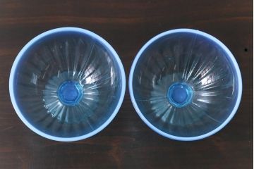 アンティーク雑貨　昭和レトロ　爽やかな色味の乳白暈し氷コップ2個セット(プレスガラス)(2)