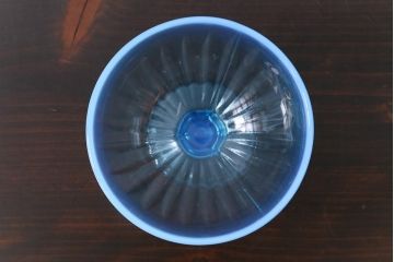 アンティーク雑貨　昭和レトロ　爽やかな色味の乳白暈し氷コップ2個セット(プレスガラス)(2)