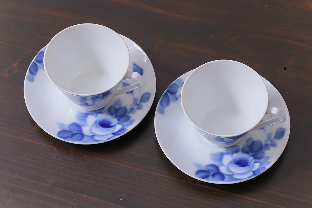 昭和レトロ　戦前　倉知陶器　青いバラがエレガントなカップ&ソーサー2客セット(洋食器)(1)