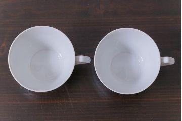 昭和レトロ　戦前　倉知陶器　青いバラがエレガントなカップ&ソーサー2客セット(洋食器)(1)