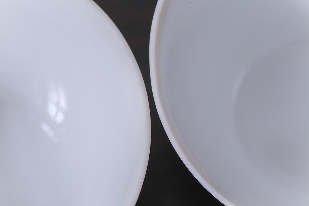 昭和レトロ　戦前　倉知陶器　青いバラがエレガントなカップ&ソーサー2客セット(洋食器)(1)