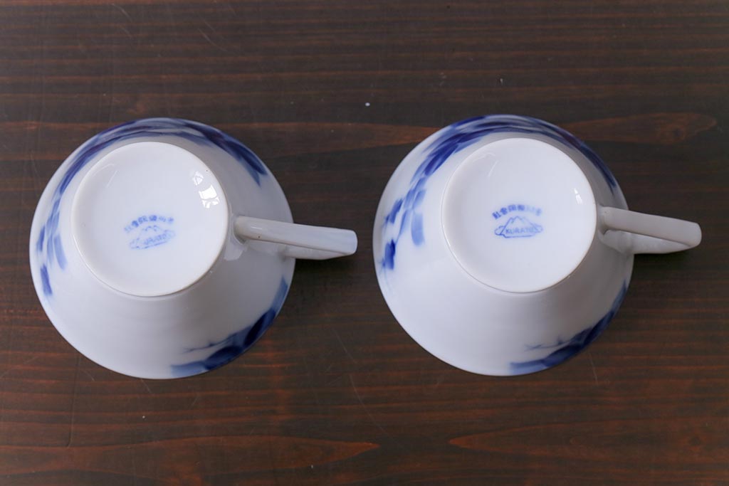 昭和レトロ　戦前　倉知陶器　青いバラがエレガントなカップ&ソーサー2客セット(洋食器)(1)