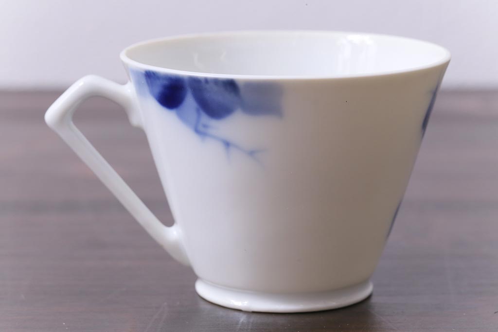 昭和レトロ　戦前　倉知陶器　青いバラがエレガントなカップ&ソーサー2客セット(洋食器)(2)