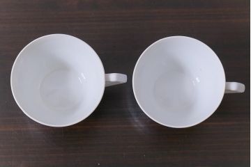 昭和レトロ　戦前　倉知陶器　青いバラがエレガントなカップ&ソーサー2客セット(洋食器)(2)