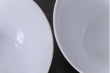 昭和レトロ　戦前　倉知陶器　青いバラがエレガントなカップ&ソーサー2客セット(洋食器)(2)