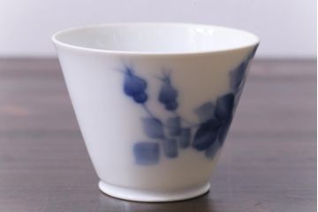 昭和レトロ　戦前　倉知陶器　青いバラがエレガントなカップ&ソーサー2客セット(洋食器)(2)