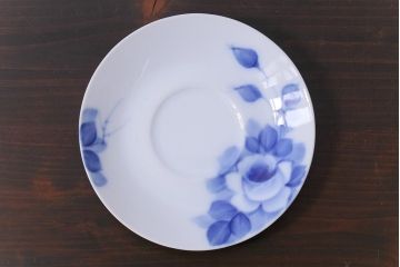 昭和レトロ　戦前　倉知陶器　青いバラがエレガントなカップ&ソーサー2客セット(洋食器)(2)