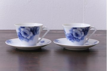 昭和レトロ　戦前　倉知陶器　青いバラがエレガントなカップ&ソーサー2客セット(洋食器)(3)
