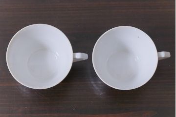 昭和レトロ　戦前　倉知陶器　青いバラがエレガントなカップ&ソーサー2客セット(洋食器)(3)