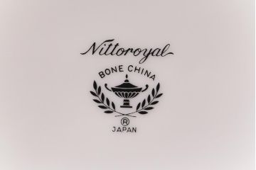 中古　ノリタケ(日陶、Noritake)　ブルーヒル(廃盤)　ティーポット&シュガーポットセット(洋食器)