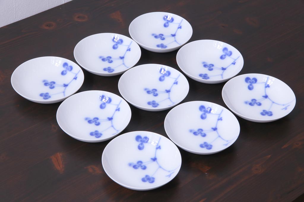 中古　大倉陶園(オークラ)　クローバの模様が可愛らしい小皿9枚セット(洋食器)