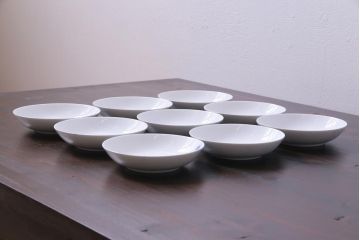 中古　大倉陶園(オークラ)　クローバの模様が可愛らしい小皿9枚セット(洋食器)