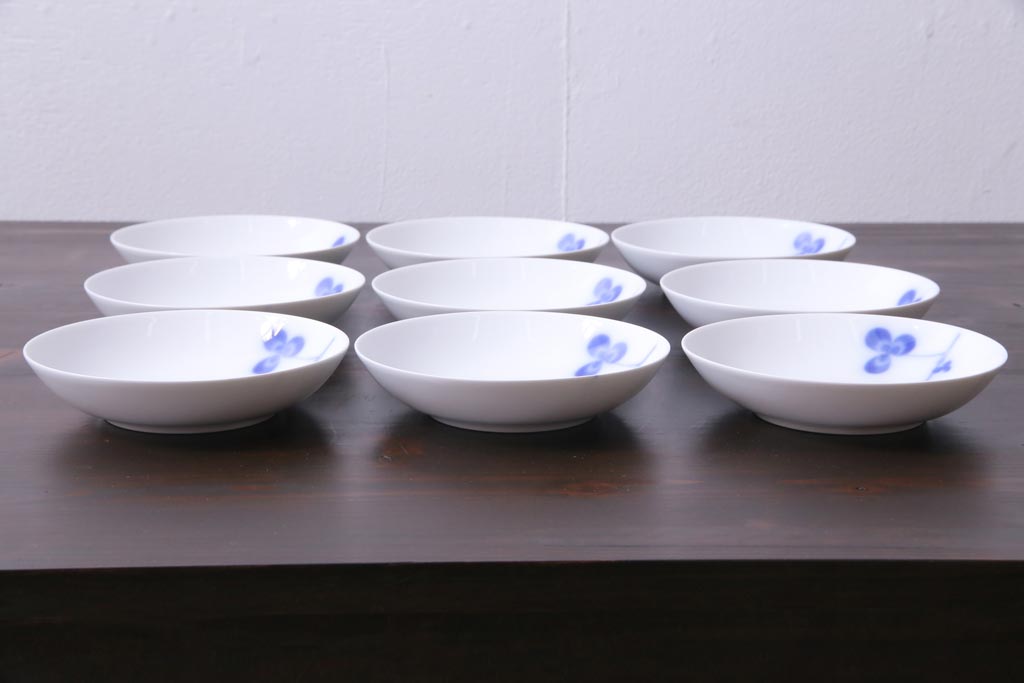 中古　大倉陶園(オークラ)　クローバの模様が可愛らしい小皿9枚セット(洋食器)