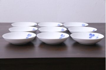 中古　大倉陶園(オークラ)　クローバの模様が可愛らしい小皿9枚セット(洋食器)