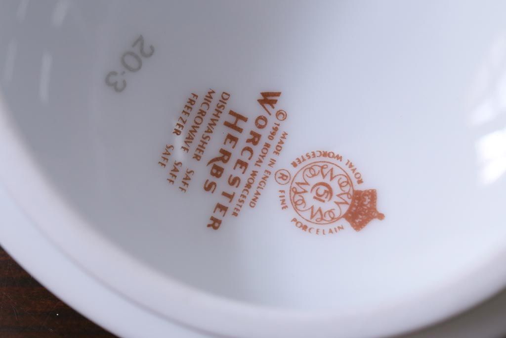 ROYAL WORCESTER(ロイヤルウースター)　WORCESTER　HERBS(ウースターハーブ)　ティーセット3点(シュガーポット、クリーマー)