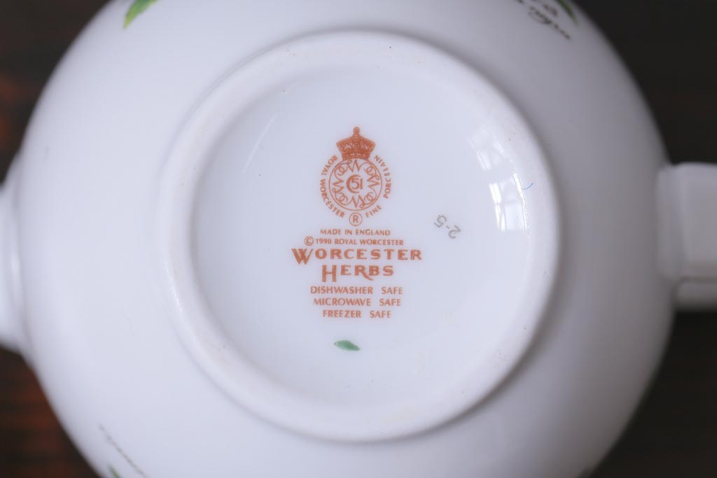 ROYAL WORCESTER(ロイヤルウースター)　WORCESTER　HERBS(ウースターハーブ)　ティーセット3点(シュガーポット、クリーマー)