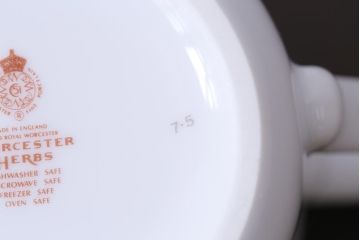 ROYAL WORCESTER(ロイヤルウースター)　WORCESTER　HERBS(ウースターハーブ)　コーヒーカップ3点セット